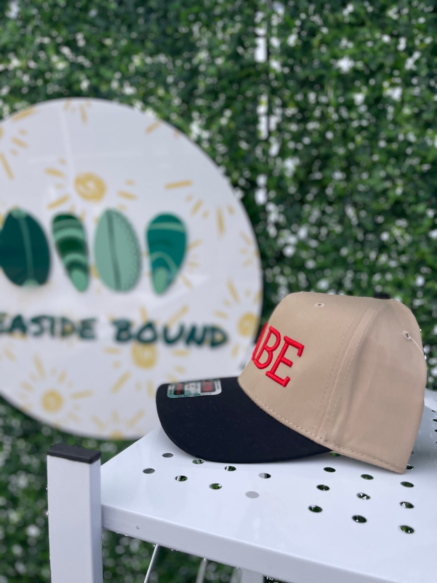 red "BABE" puff embroidery two-tone canvas Otto 5 panel hat