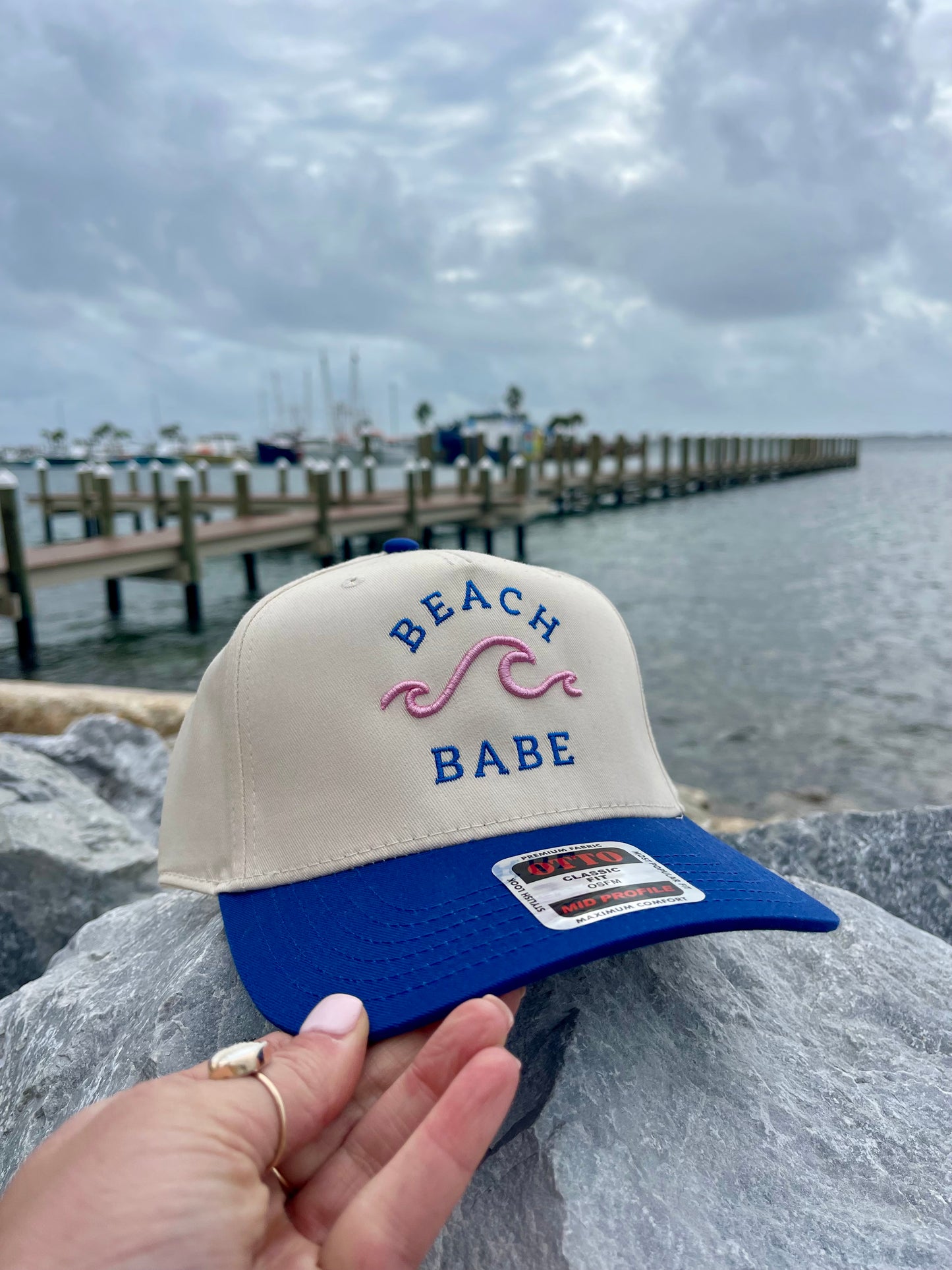 “BEACH BABE” w/ Puff embroidered wave Otto hat