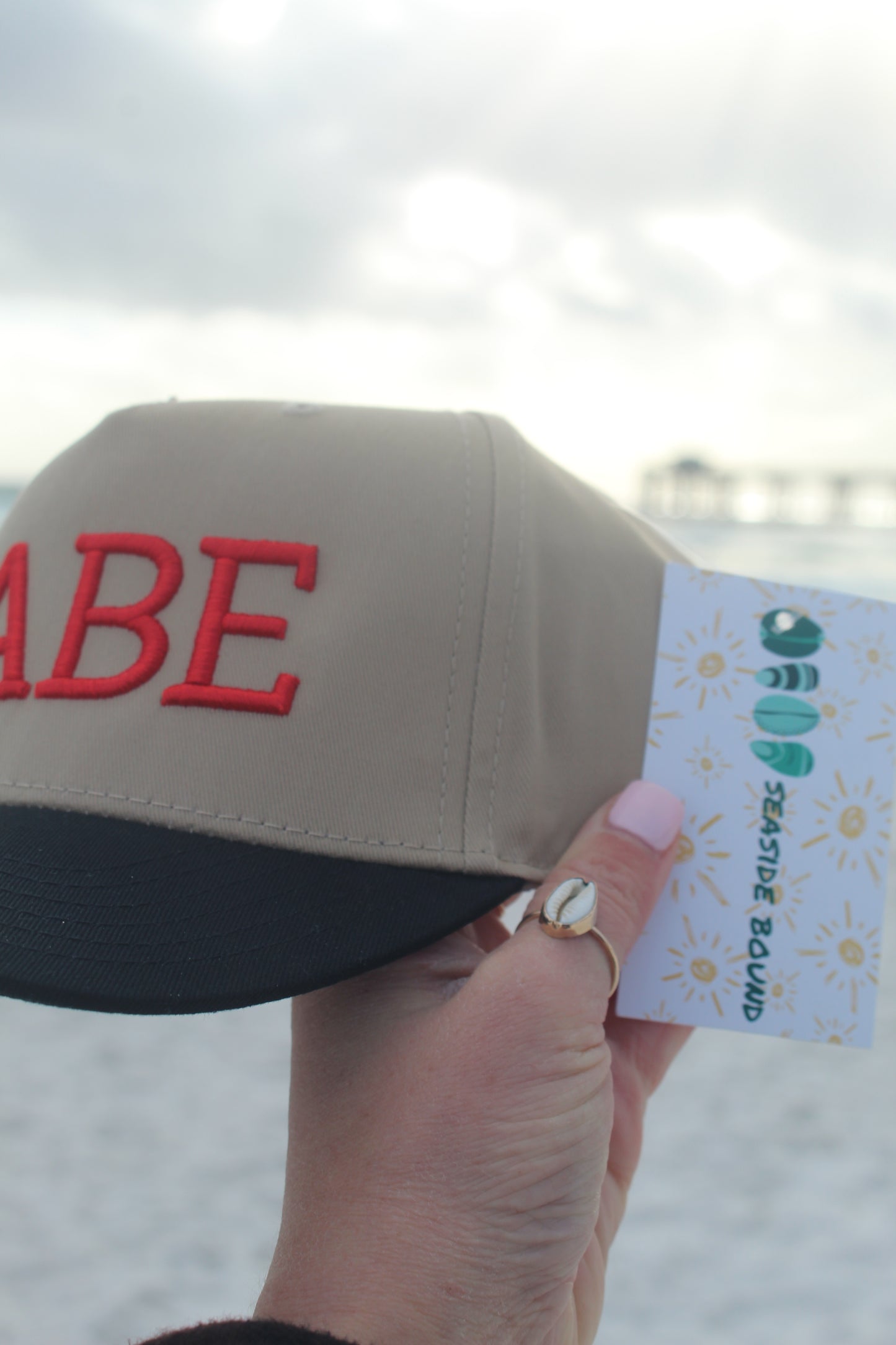 red "BABE" puff embroidery two-tone canvas Otto 5 panel hat