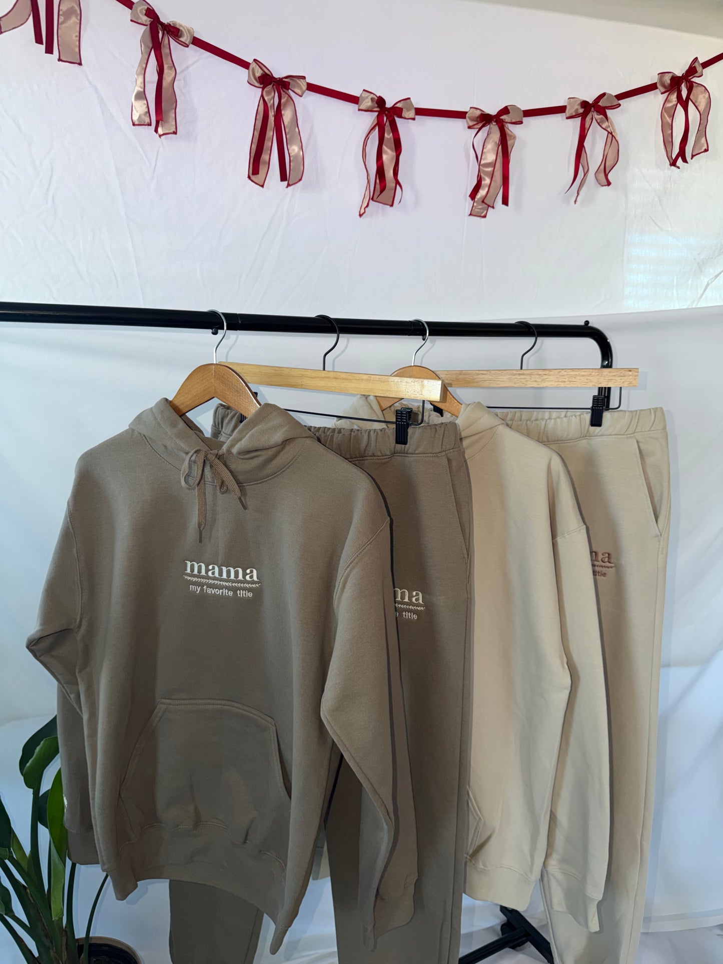 Mama Midweight Pocket Sweatpants in Sand
