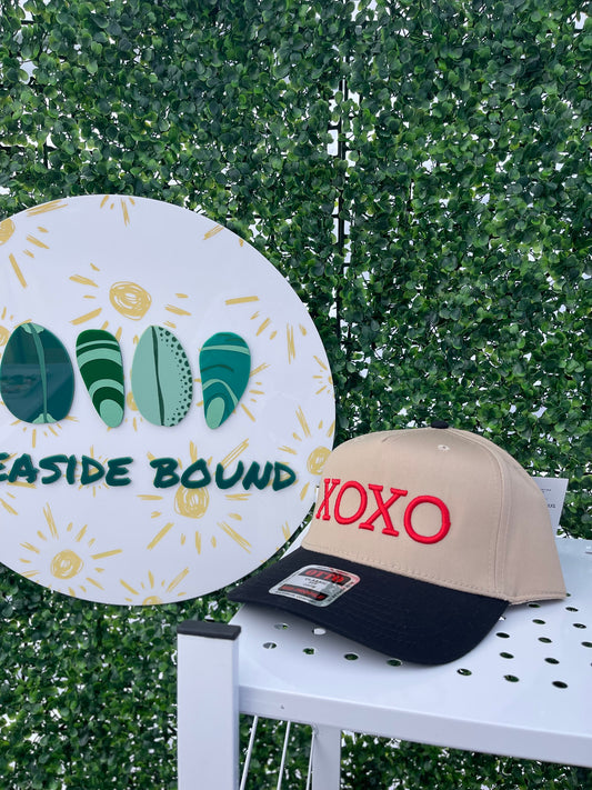 red "XOXO" puff embroidery two-tone canvas Otto 5 panel hat